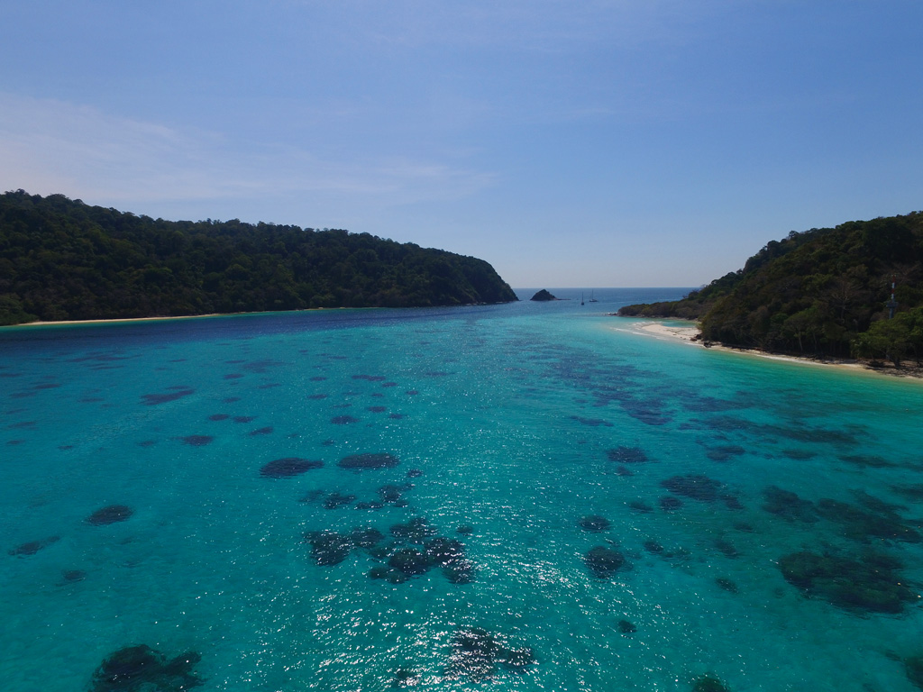 The Koh Rok channel showing yachts at anchorage ‘B’