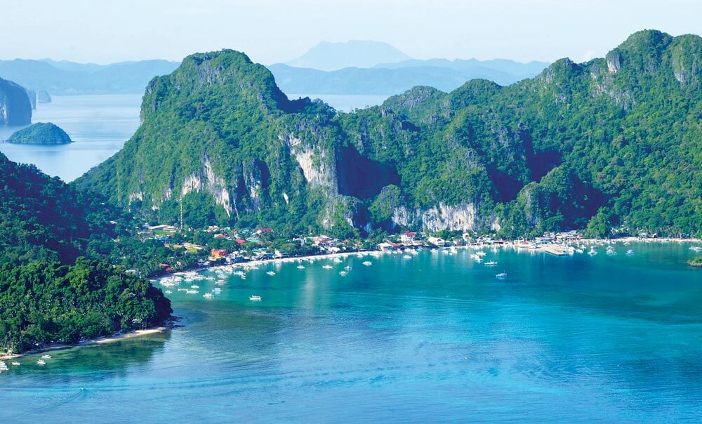 El Nido, Palawan | Photo by Philippine Fly Boy – commons.wikimedia.org