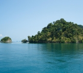 Koh Pak Bia and unique mushroom-shaped rock close inshore