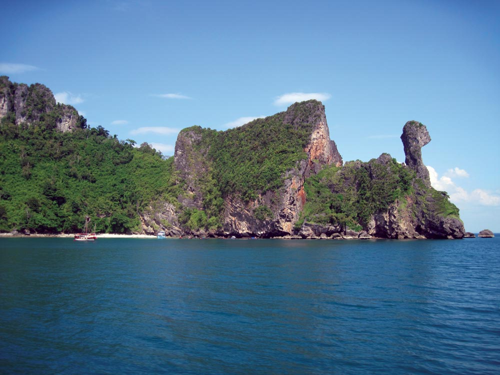 Koh Dam Khwan (Poda Nok) also known as 'Chicken Island' | Photo by Bill O'Leary