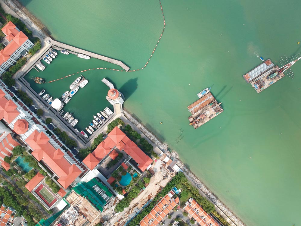 Straits Quay Marina with pilings for Seri Tanjung Pinang Bridge