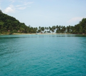 Koh Ngam - two islands joined by an isthmus, just like Koh Phi Phi but on a smaller scale