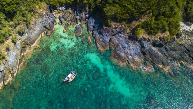 The idyllic west bay on Koh Maithon