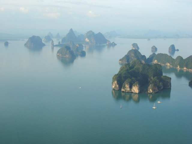 Phang Nga's mysterious sea mountains (karsts)