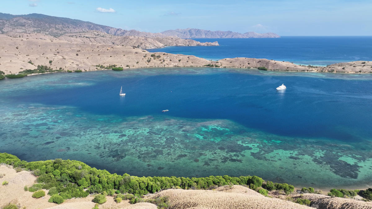Pulau Padar, near Komodo's 3G Bay entrance and anchorages