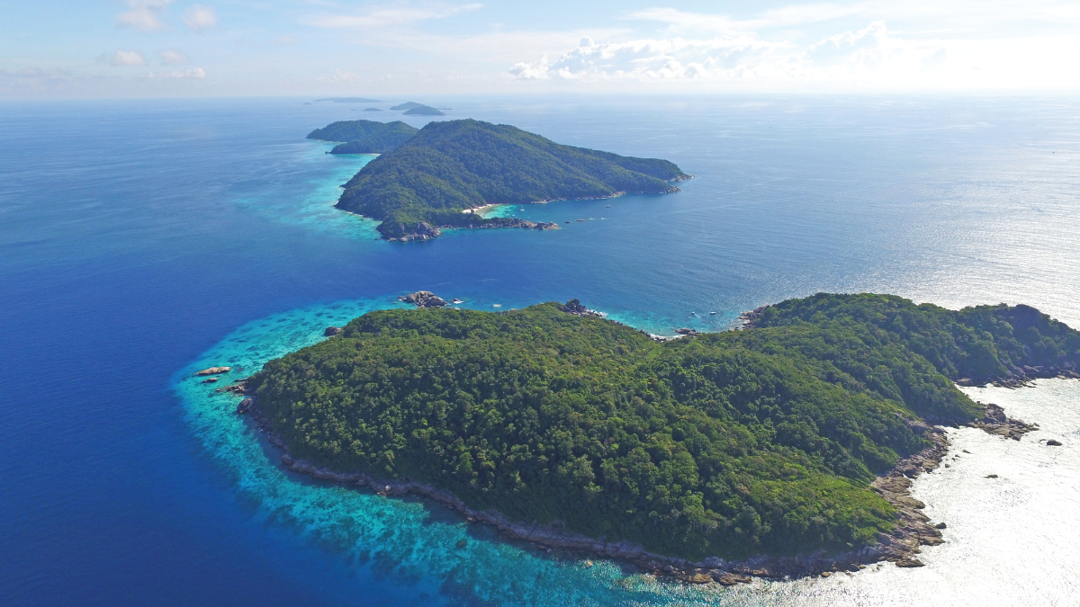 Koh Bangu, looking south to Koh Similan